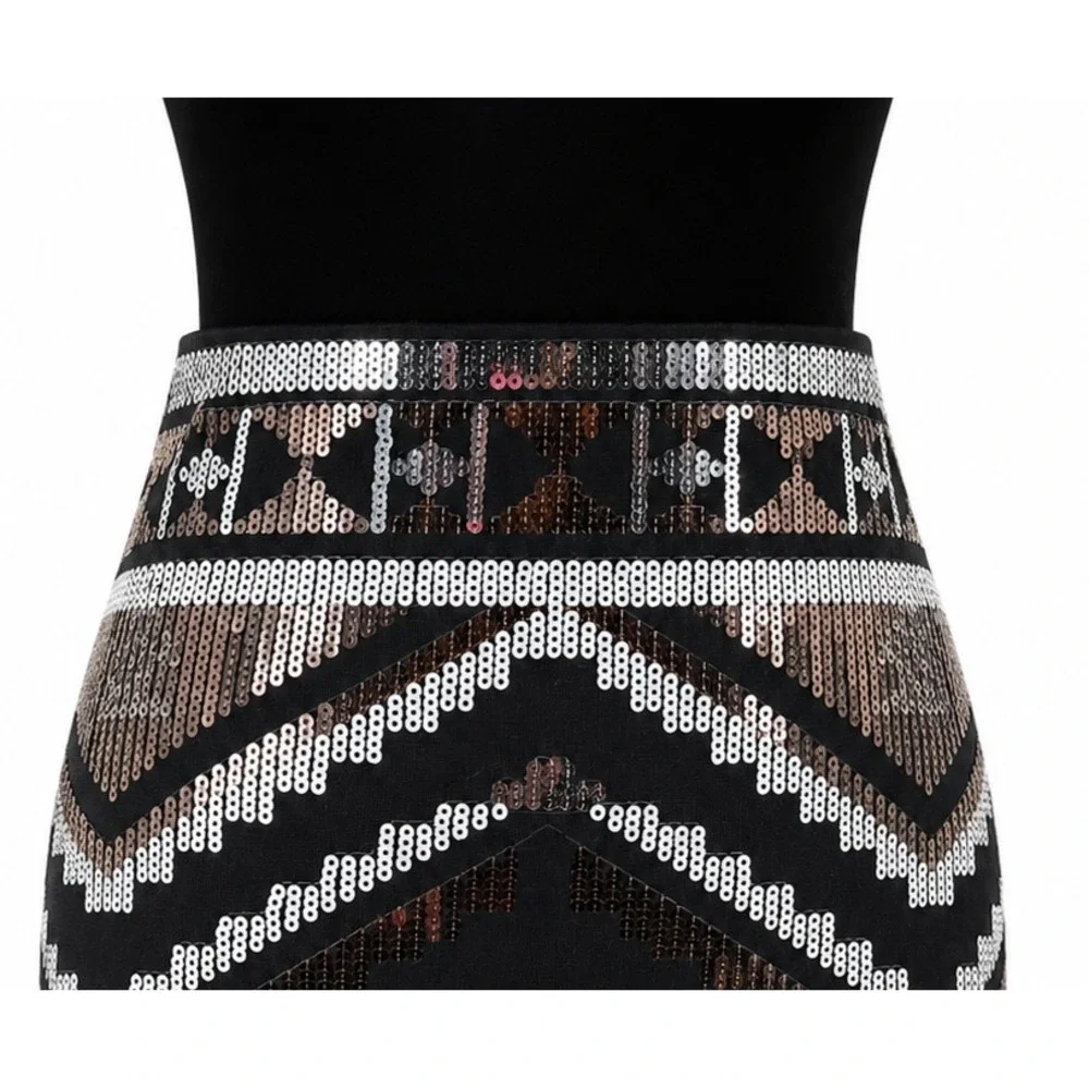 Express Womens Allover Sequin Aztec Print Mini Skirt Size XS Black White Stretch